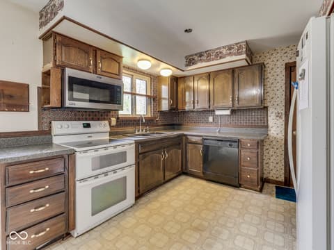 Kitchen at 7005 N Briarhopper Road, Monrovia, IN
