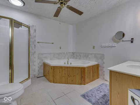 Primary bathroom at 7005 N Briarhopper Road, Monrovia, IN