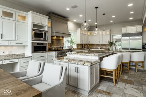 Photo of 7779 Ridge Road, Indianapolis, IN