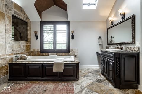 Photo of 7779 Ridge Road, Indianapolis, IN