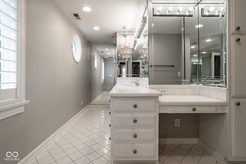 Photo of 7779 Ridge Road, Indianapolis, IN