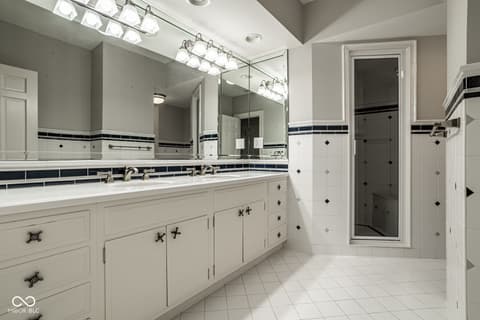 Photo of 7779 Ridge Road, Indianapolis, IN