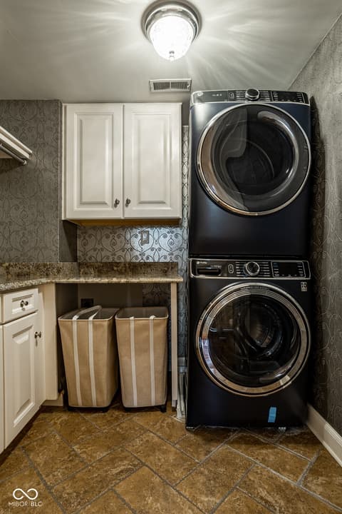 Photo of 7779 Ridge Road, Indianapolis, IN