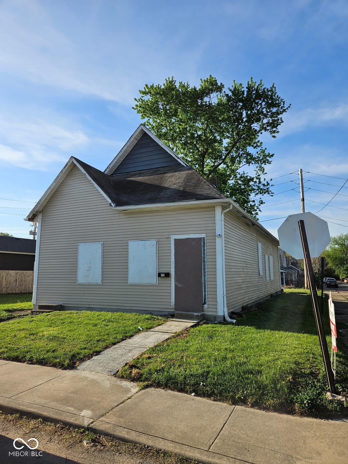 Front exterior at 31 W Arizona Street, Indianapolis, IN