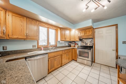 Photo of 4888 W 550 S, Pendleton, IN