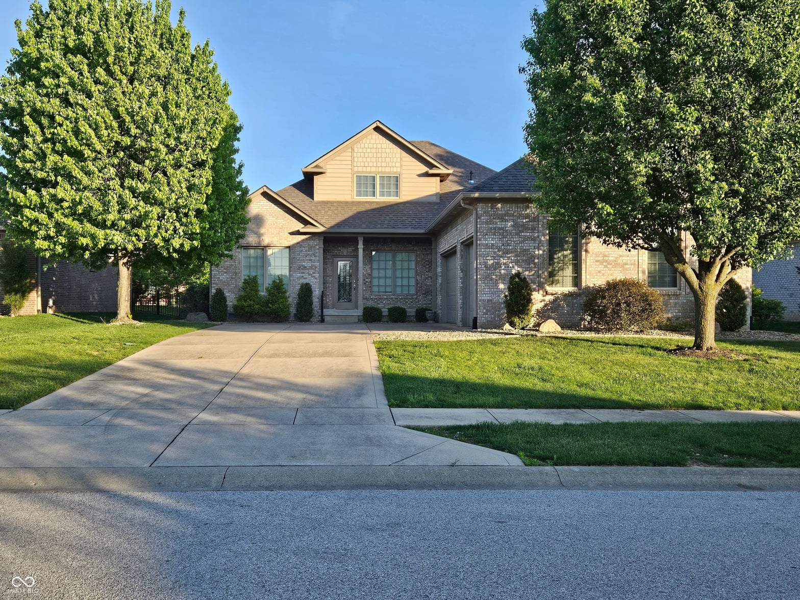 Front exterior at 2845 Bloomsbury N, Greenwood, IN