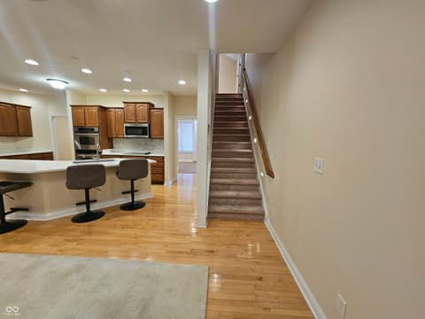 Walk In Closets — 2845 Bloomsbury N, Greenwood, IN