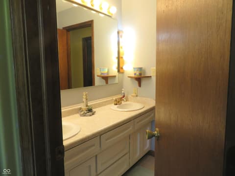 Photo of 3318 Timberbrook Court, Danville, IN
