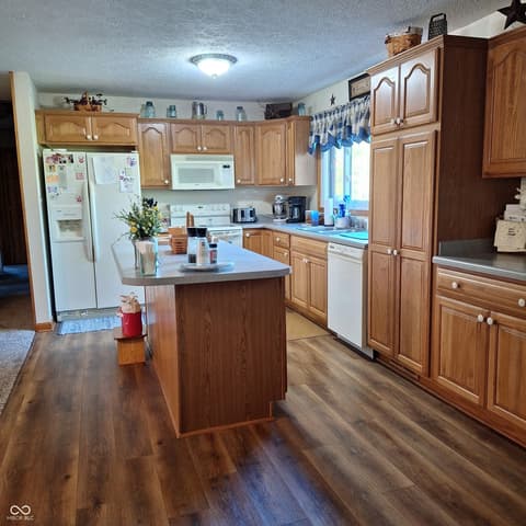 Kitchen at 5810 E County Road 1200 S, Cloverdale, IN