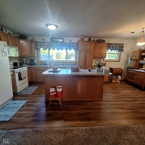 Kitchen at 5810 E County Road 1200 S, Cloverdale, IN