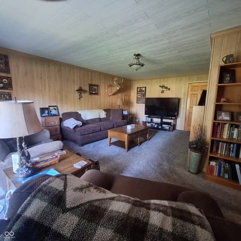 Family room at 5810 E County Road 1200 S, Cloverdale, IN