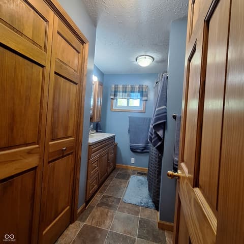 Bathroom at 5810 E County Road 1200 S, Cloverdale, IN