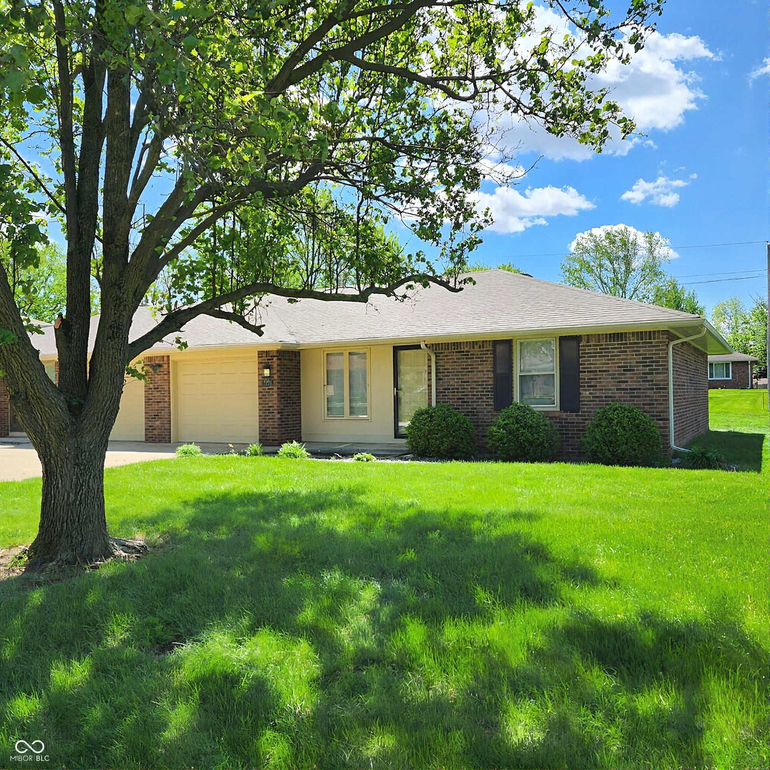 Front exterior at 1901 Alhambra Drive, Anderson, IN