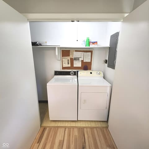 Laundry room at 1901 Alhambra Drive, Anderson, IN