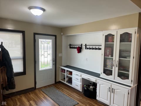 Laundry room at 990 E Vincennes Street, Linton, IN