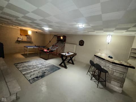 Game Room — 990 E Vincennes Street, Linton, IN