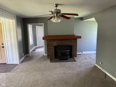 Living room at 603 E Clyde Street, Frankton, IN