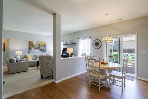 Photo of 823 Daybreak Drive, Avon, IN