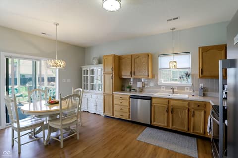 Photo of 823 Daybreak Drive, Avon, IN