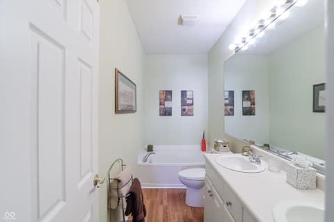 Photo of 823 Daybreak Drive, Avon, IN