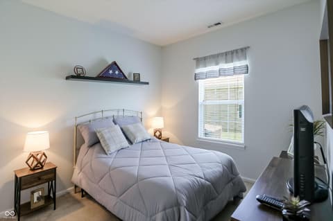 Photo of 823 Daybreak Drive, Avon, IN