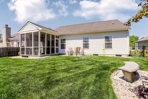 Photo of 823 Daybreak Drive, Avon, IN