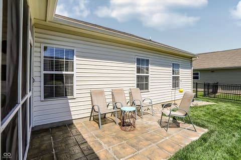 Photo of 823 Daybreak Drive, Avon, IN