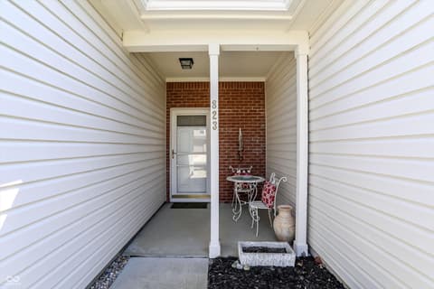 Photo of 823 Daybreak Drive, Avon, IN