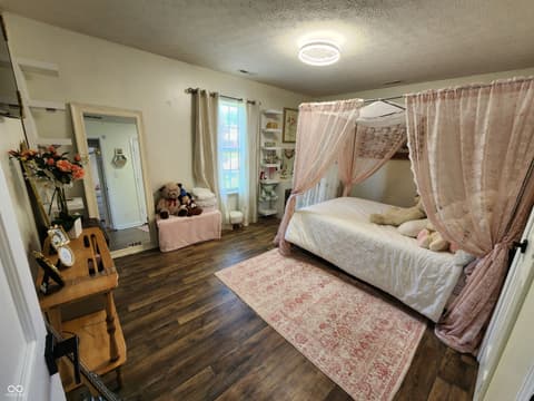 Photo of 6136 Sandcherry Drive, Indianapolis, IN
