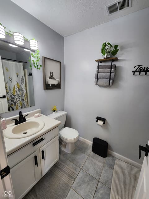 Photo of 6136 Sandcherry Drive, Indianapolis, IN
