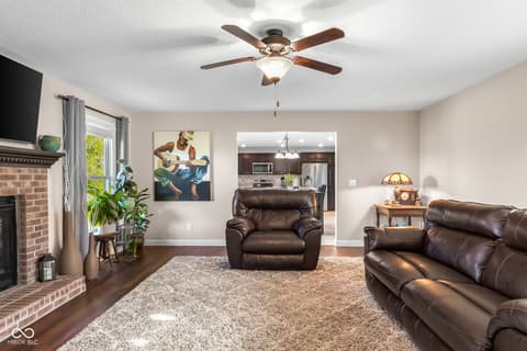 Photo of 11005 N County Road 425 E, Hope, IN
