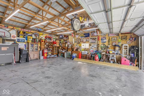 Photo of 11005 N County Road 425 E, Hope, IN