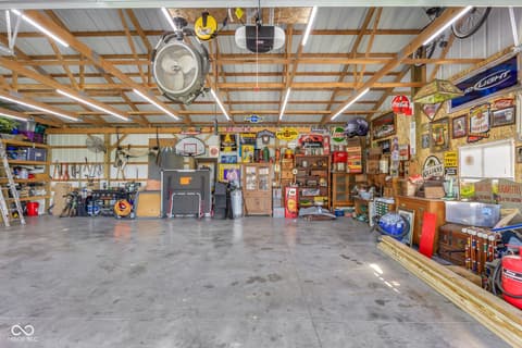 Photo of 11005 N County Road 425 E, Hope, IN