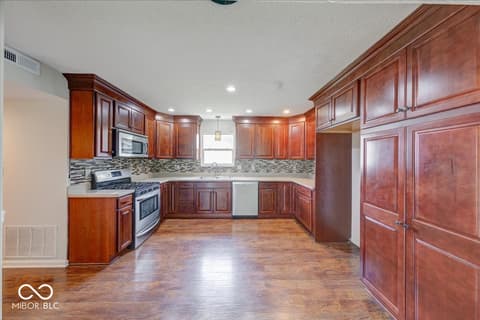 Photo of 10194 Buell Drive, Avon, IN