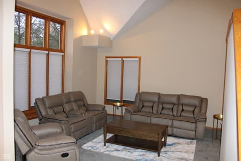 Photo of 7577 Ballinshire S, Indianapolis, IN