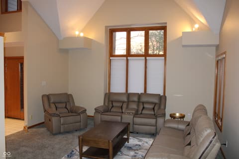 Photo of 7577 Ballinshire S, Indianapolis, IN