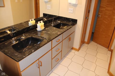 Photo of 7577 Ballinshire S, Indianapolis, IN