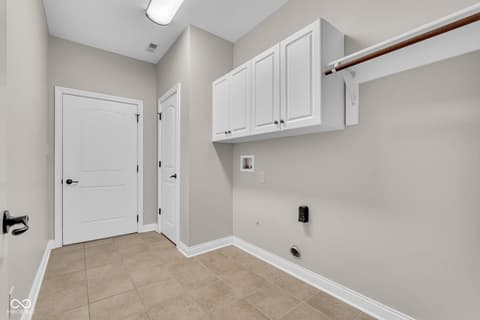 Laundry room at 5666 Augusta Woods Drive, Plainfield, IN