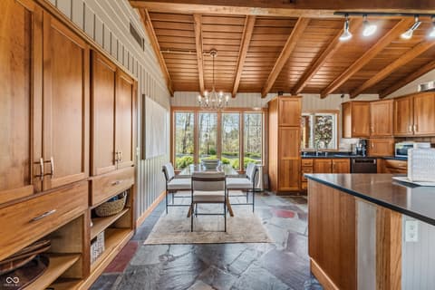 Photo of 488 Town Hill Road E, Nashville, IN
