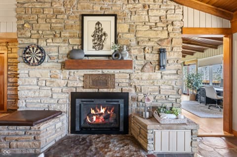 Photo of 488 Town Hill Road E, Nashville, IN