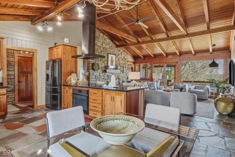 Photo of 488 Town Hill Road E, Nashville, IN