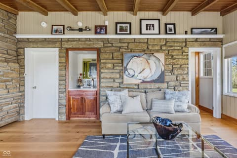 Photo of 488 Town Hill Road E, Nashville, IN