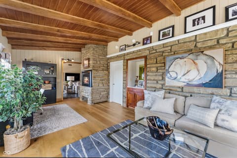 Photo of 488 Town Hill Road E, Nashville, IN