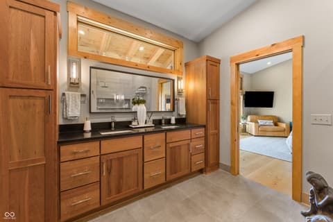 Photo of 488 Town Hill Road E, Nashville, IN