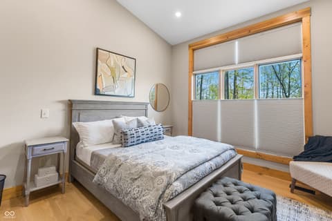 Photo of 488 Town Hill Road E, Nashville, IN