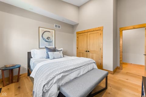 Photo of 488 Town Hill Road E, Nashville, IN