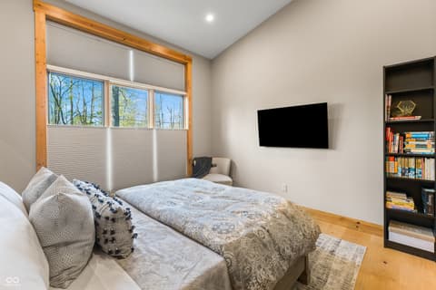 Photo of 488 Town Hill Road E, Nashville, IN