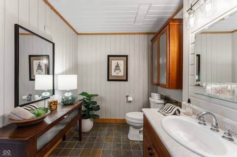 Photo of 488 Town Hill Road E, Nashville, IN