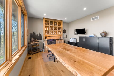 Photo of 488 Town Hill Road E, Nashville, IN