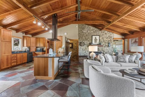 Photo of 488 Town Hill Road E, Nashville, IN